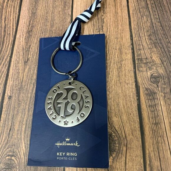 Hallmark Class of 2019 Key Ring - Picture 1 of 1